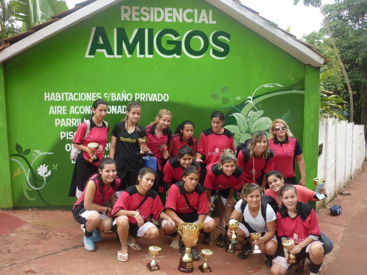 Hotel Los Amigos プエルト・イグアス エクステリア 写真